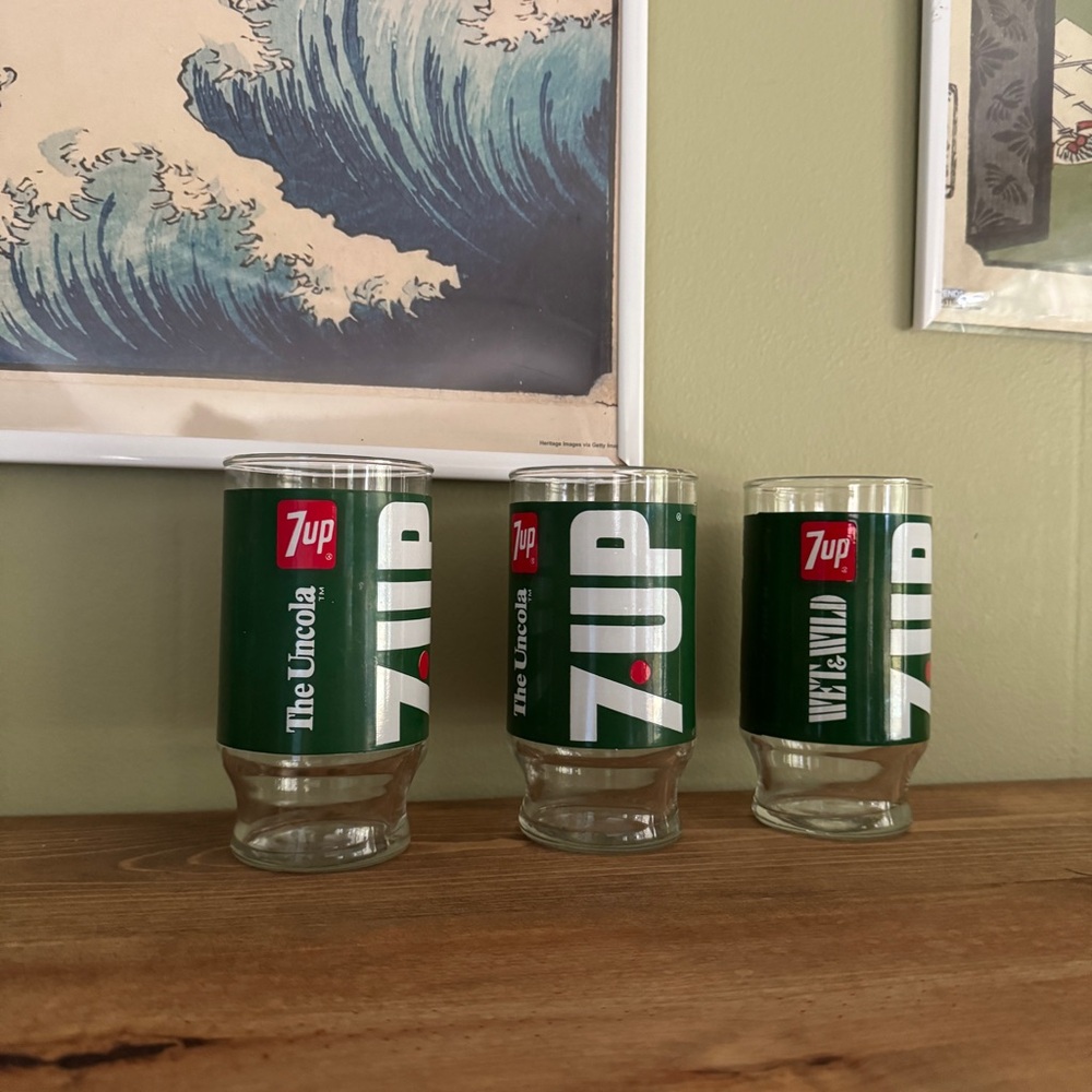 Vintage 1970s 7Up The Uncola Wet & Wild Pedestal Drinking Glass Cups